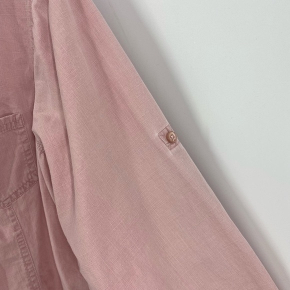 L.L. Bean pink chambray Button front rollsleeve shirt L - Picture 10 of 11